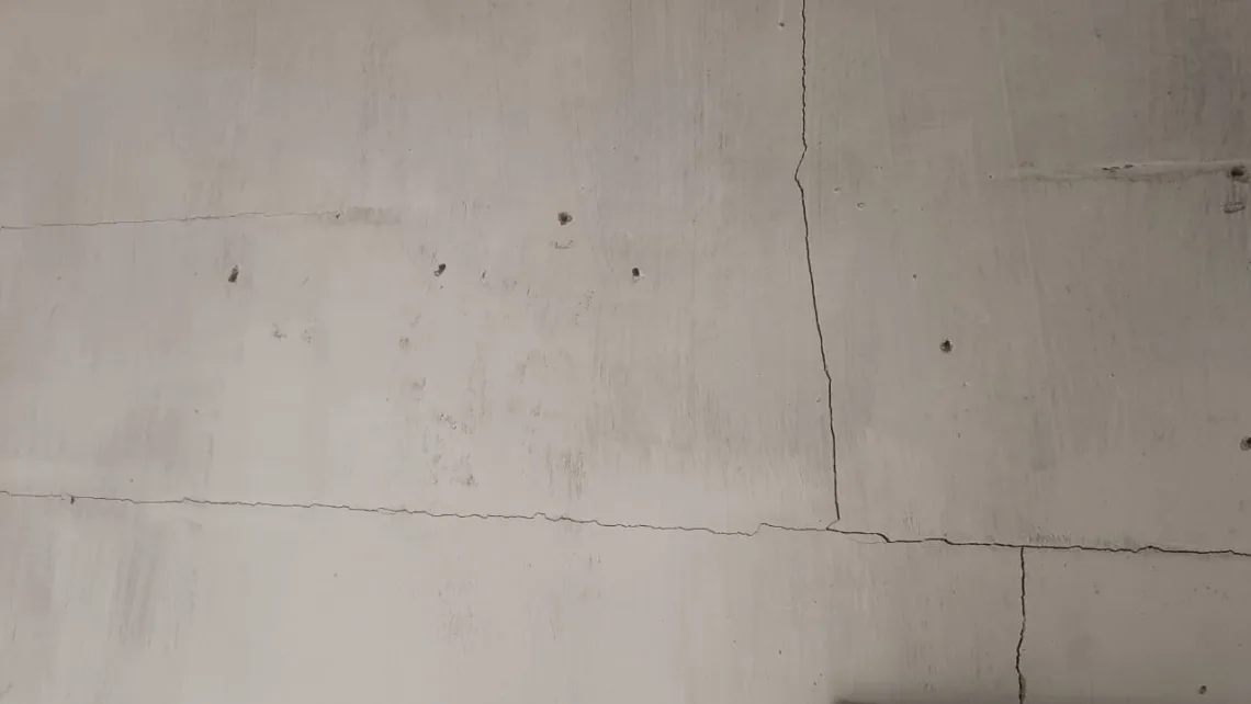 Rumah Cepat Alami Keretakan